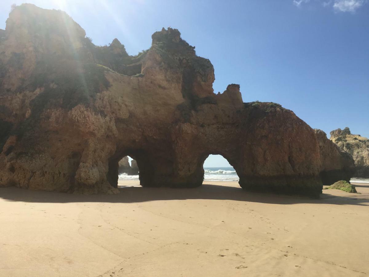 Beach Front At Praia Da Rocha Portimão Kültér fotó